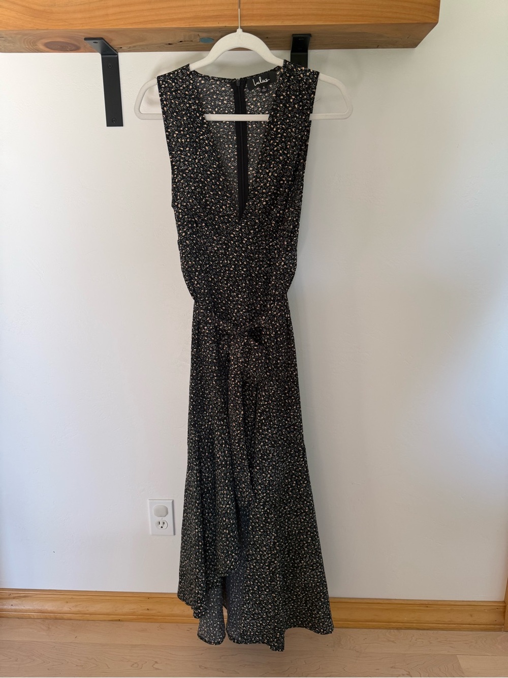 Lulu's Black Floral Tie-Waist Sleeveless Maxi Dress